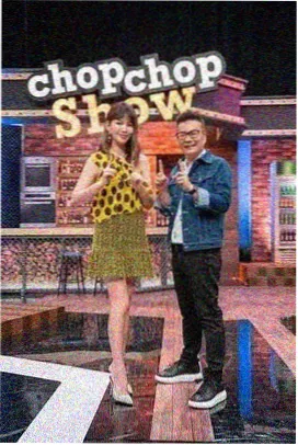 形式线站点封面，胶片齿孔与几何色块的抽象图形